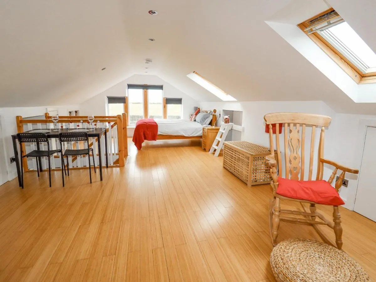 Feriehus Ash Tree Barn Villa Clayton